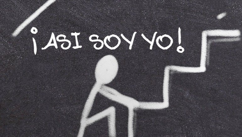 Dibujo en pizarra de persona subiendo escalones grandes